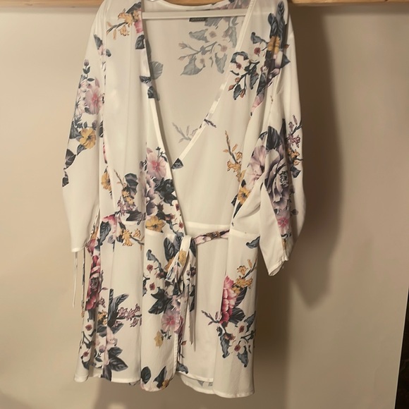 City Chic Tops - Wrap top blouse